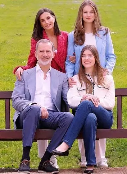 Princess Leonor biography (Princess of Asturias)