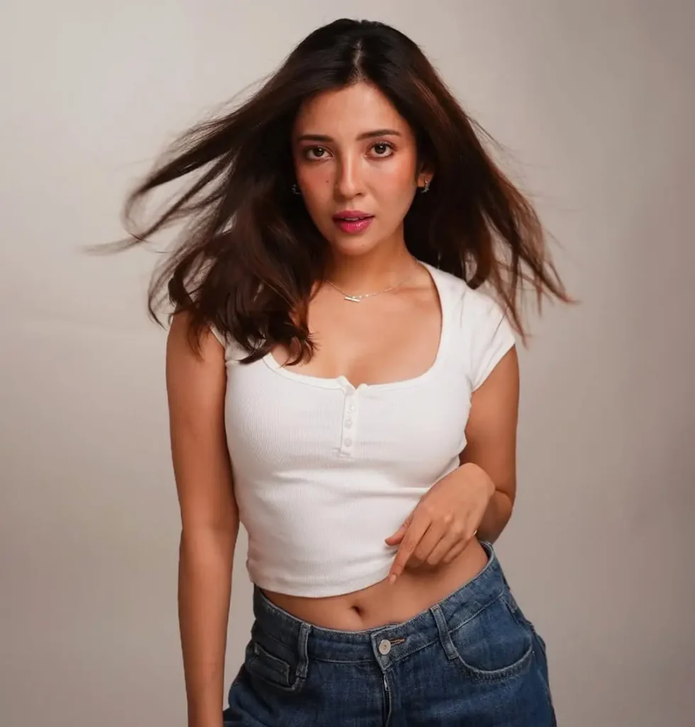 Barkha Singh biography (Indian Actress and Model)
