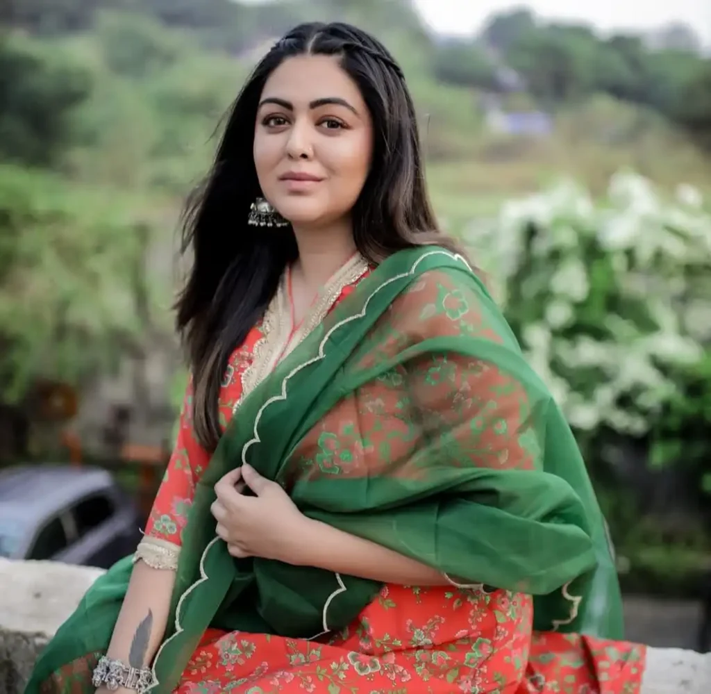 Shafaq Naaz biography (Indian Actress and Dancer)