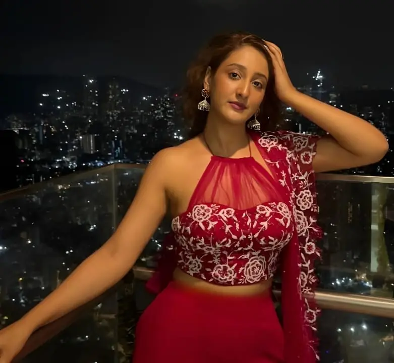 Shivya Pathania biography (Indian Actress and Model)